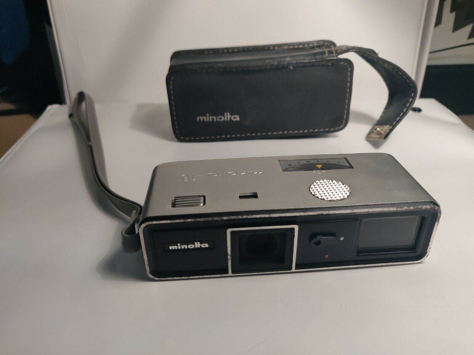 Vintage Minolta 16 Camera Model P (coscam049)