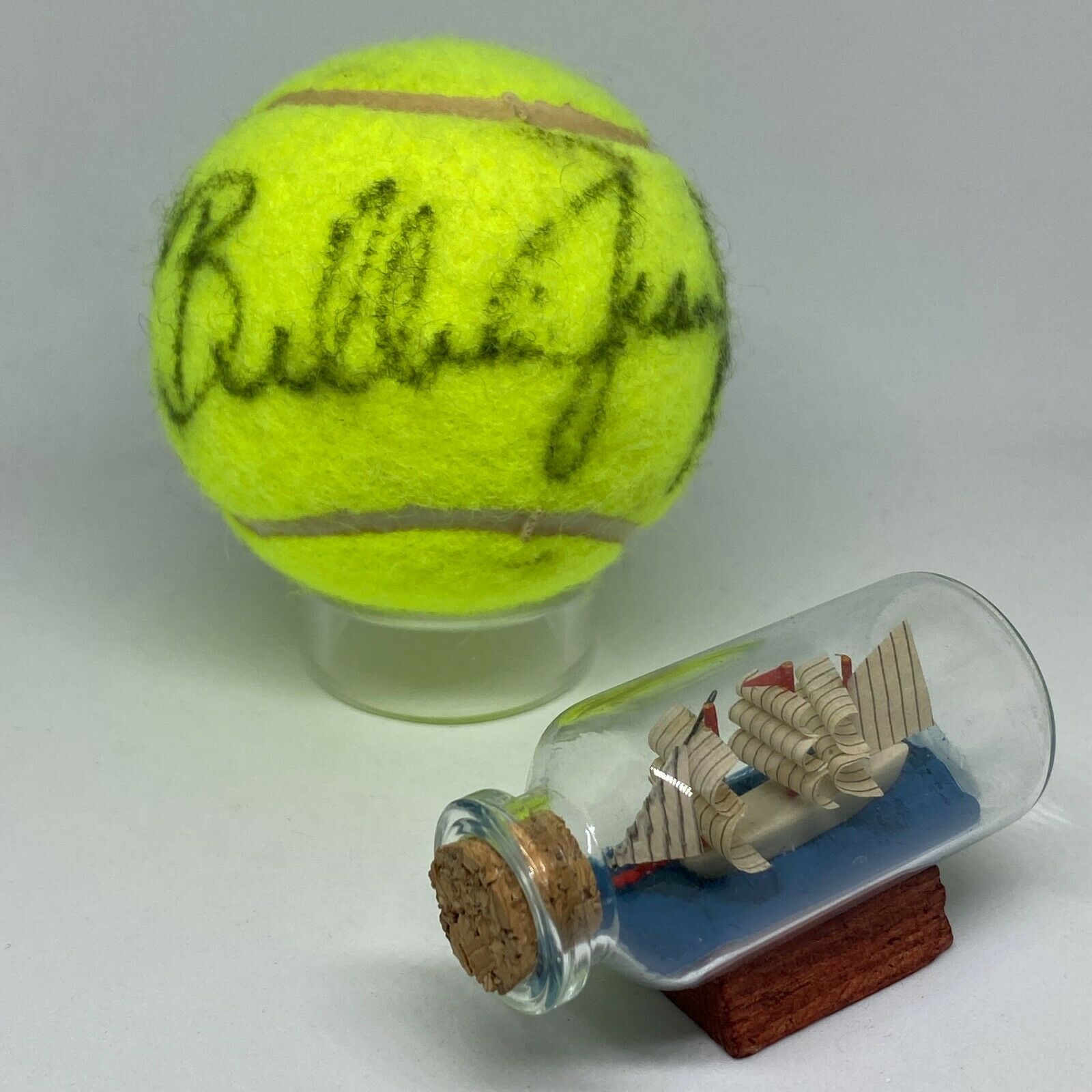 Billie Jean King Signed Penn Tennis Ball Jsa Coa Bold Auto Rare A2219
